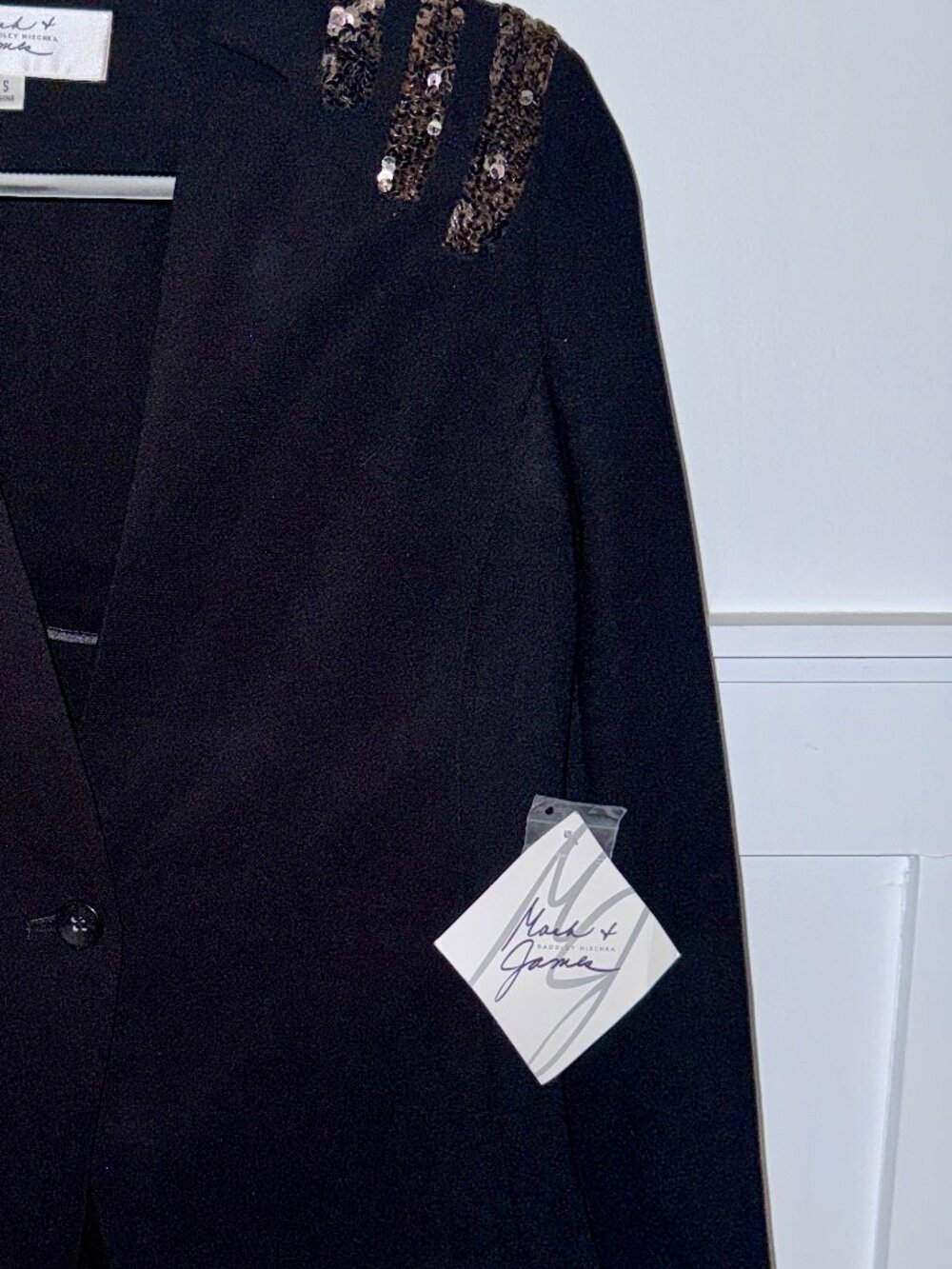 Mark & James Badgley Mischka Black Blazer Embellished Shoulder NWT, Small - Picture 2 of 11